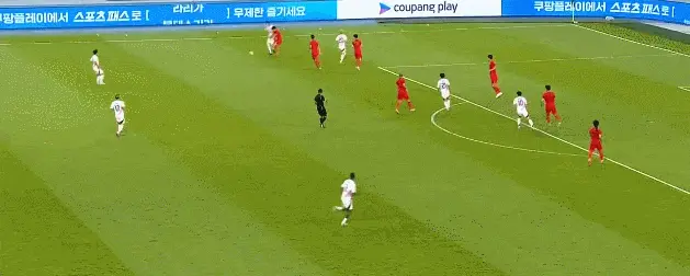 东亚杯-张玉宁失单刀国足0-2不敌日本遭两连败