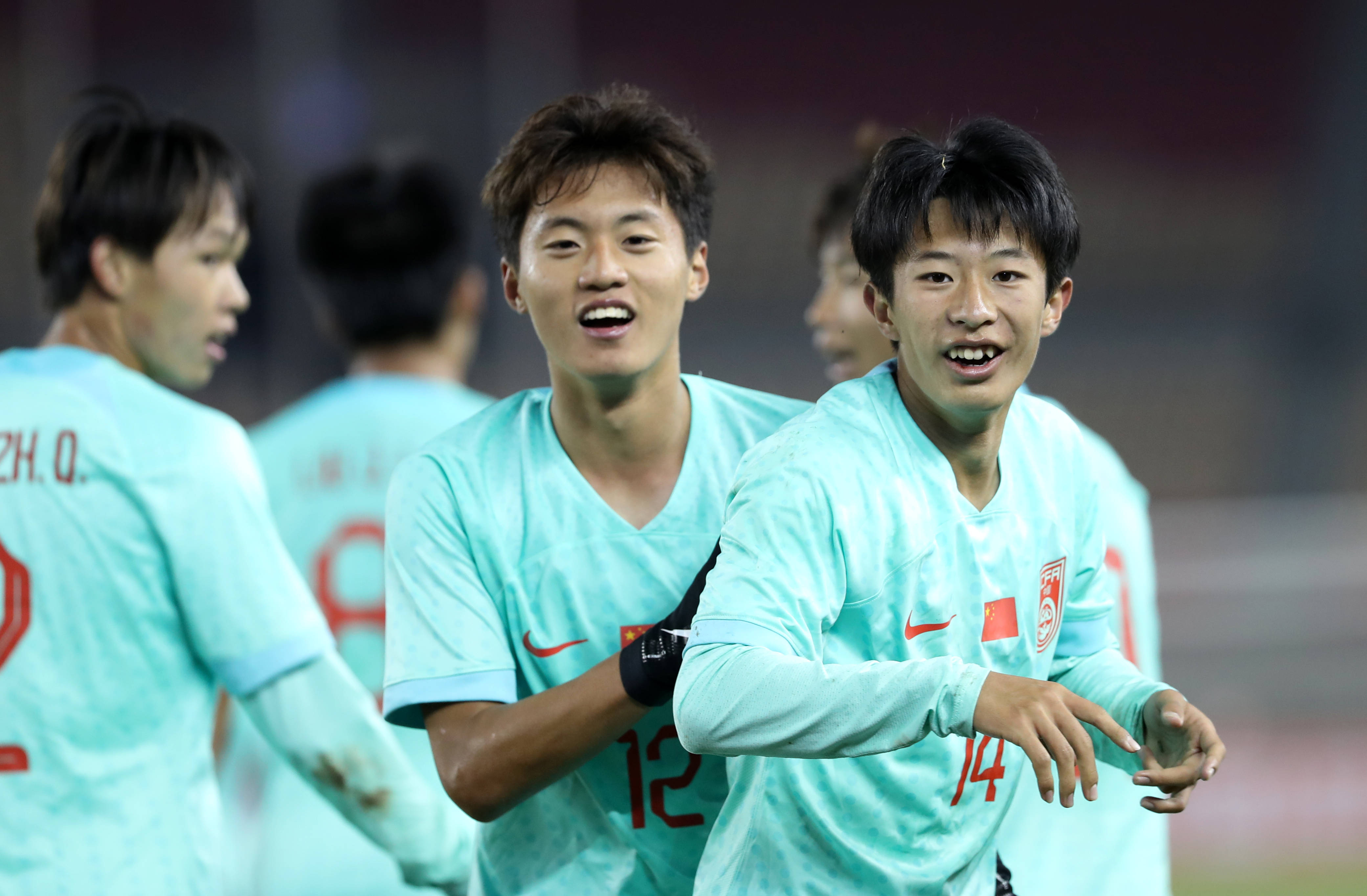 包含王俊杰U19世青赛集锦：对阵西班牙砍下21分8板2助的词条