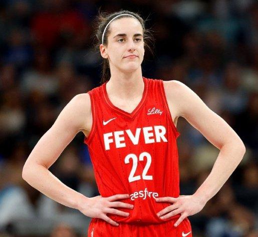 WNBA全明星分队:克拉克约内斯库同队主教练被交易的简单介绍